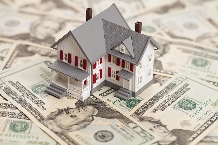 Comparative Analysis: Cash Offers vs. Traditional Home Selling in Dayton
